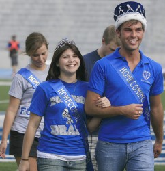 photo of Alice hoffmeister and Johanthan Brendemuehl at 2007 Homecoming game