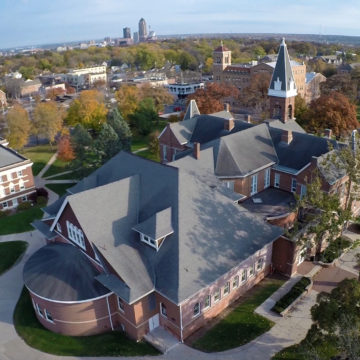 Evelyn K. Davis Center for Working Families, Drake University Able to Continue and Grow Successful Small Business Development Programs Thanks to $1 million Wells Fargo Grant￼