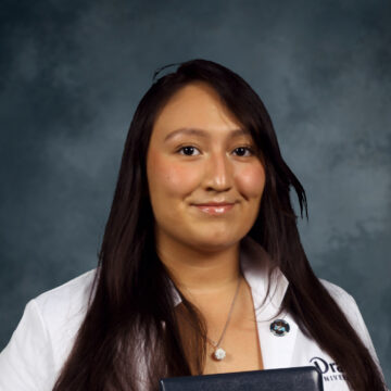 Flores Awarded Scholarship at Independent Pharmacy Cooperative Conference