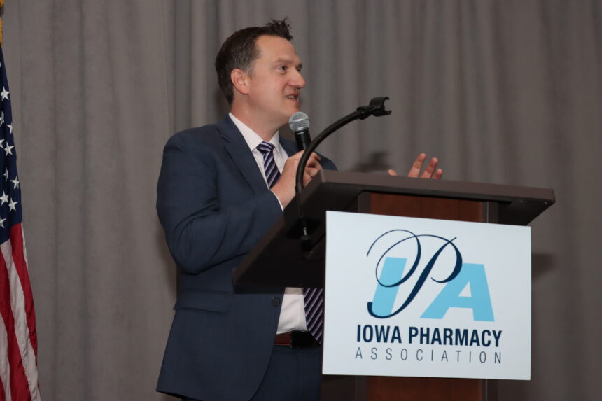 Dean Maki giving a speech at the IPA Annual Meeting
