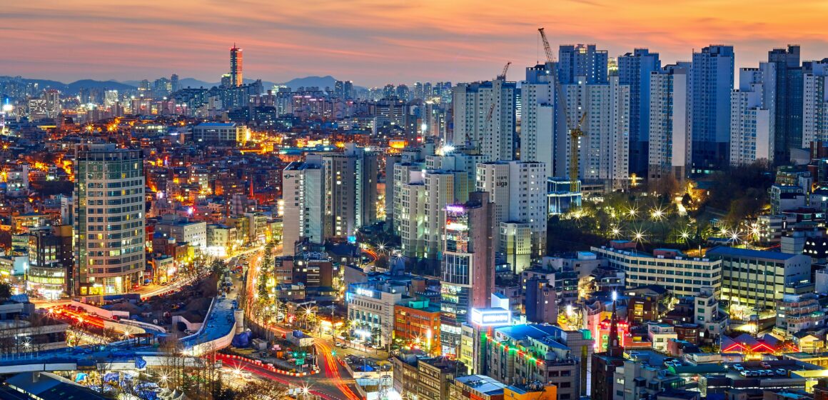 Drake University to Launch Third Faculty-Led Study Abroad Cohort in Seoul, South Korea